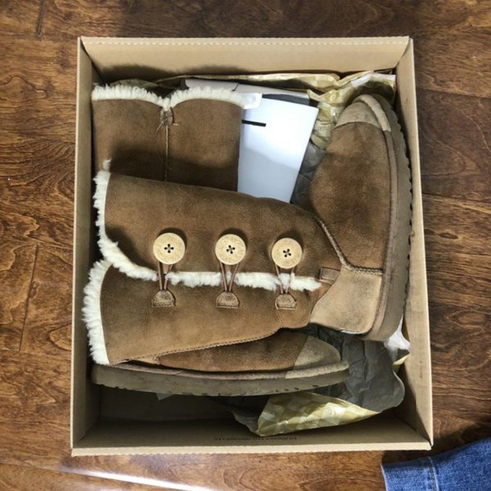 UGG Bailey Button Triplet Boot